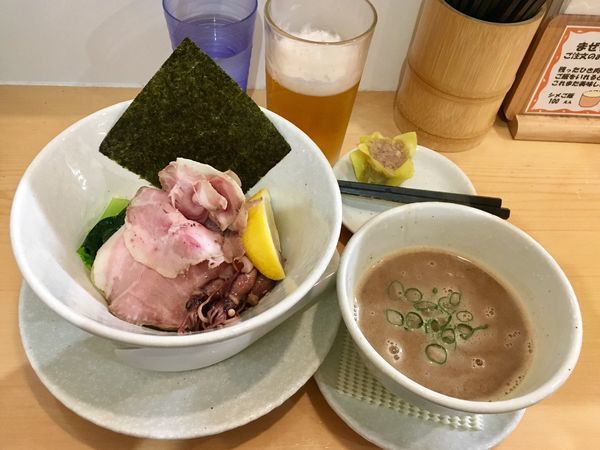 「濃厚ホタルイカのつけ麺【限定】 1000円」@麺屋BISQの写真