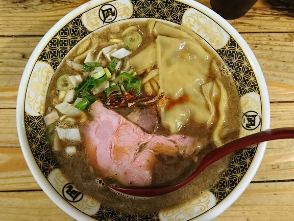 「すごい煮干ラーメン」@すごい煮干ラーメン凪 新宿ゴールデン街店 本館の写真