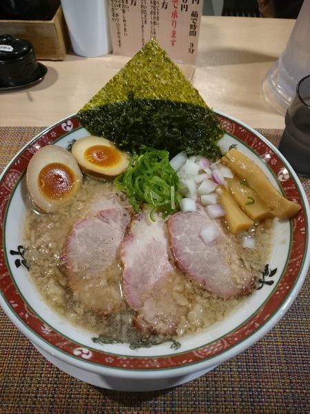 「特製背脂煮干そば(中太麺、中盛)」@らーめん セアブラノ神 壬生本店の写真