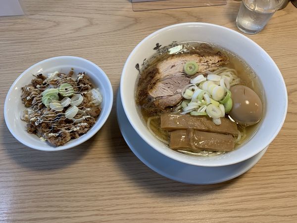 「macro 厚+煮卵トッピング」@人類みな麺類の写真