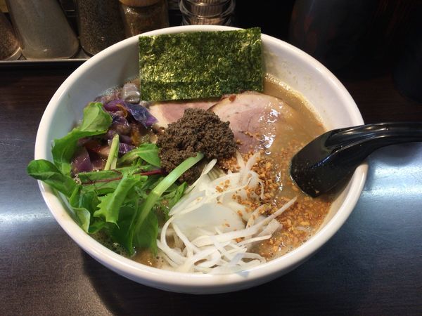 「【9周年記念限定】豚骨バターラーメン白トリュフムース添え」@ラーメンくれはの写真