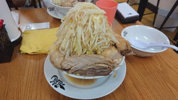 「ガッツリら～めん700円+他」@らーめん志恩の写真