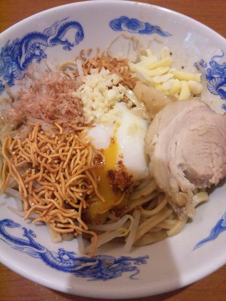 「まぜそば780円」@ジャンクガレッジ イオンレイクタウンmori店の写真