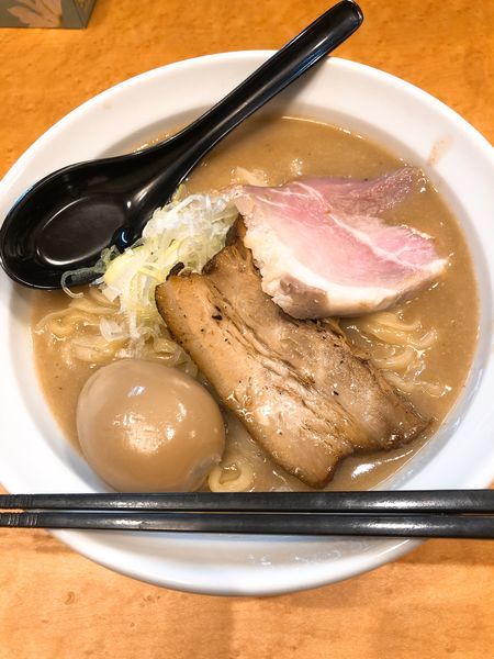 「味玉ド豚骨」@ド豚骨 貫の写真