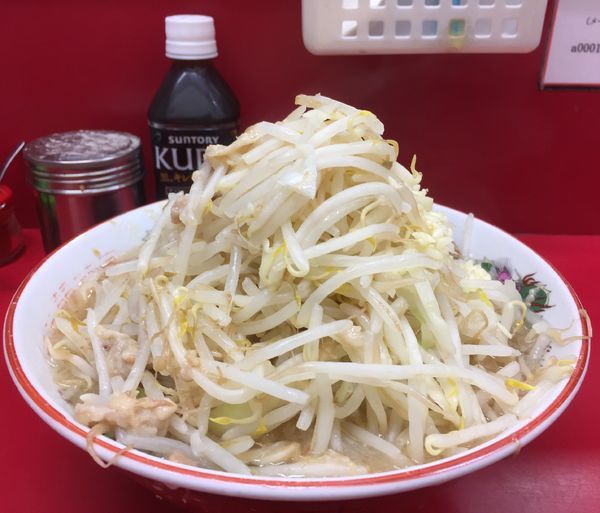 「小ラーメン(ヤサイマシマシニンニク少なめアブラ)」@ラーメン二郎 京急川崎店の写真