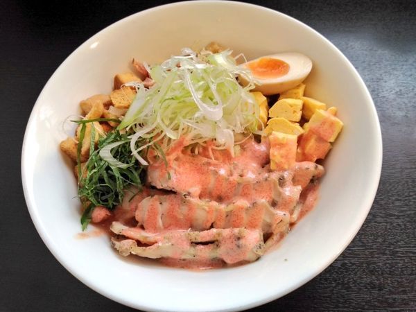 「きまぐれ限定 ローストチキンまぜそば ～明太マヨ仕立て～」@麺屋 シロサキの写真
