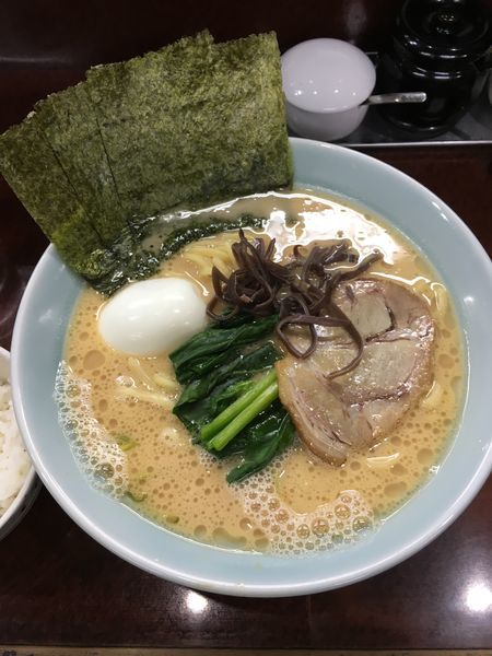「ラーメン(醤油)+味玉」@横浜ラーメン 壱鉄家の写真