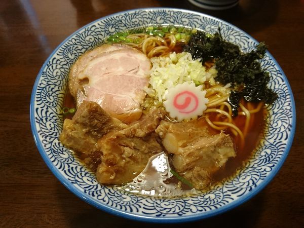 「ラーメン」@汁そば LUCY ルーシーの写真
