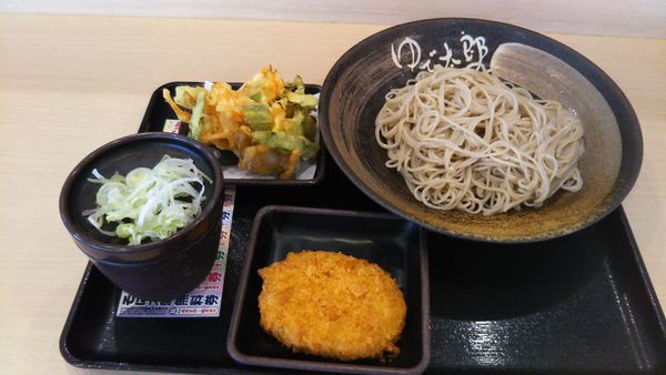 「帆立とアスパラのかきあげそば、コロッケ（クーポン）」@ゆで太郎 かすみがうら下稲吉店の写真