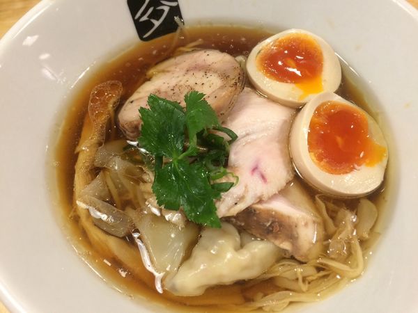 「特製中華そば¥950、ワンタン¥150」@中華そば 髙野の写真