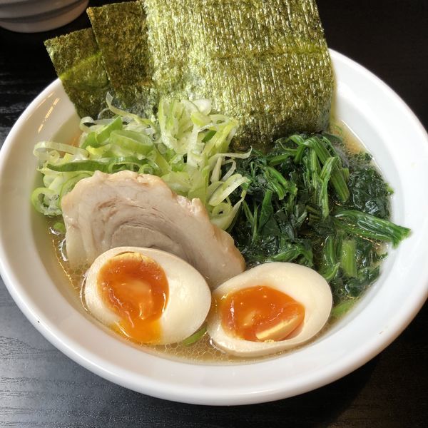 「味玉ラーメン」@ラーメン豚骨軍団の写真