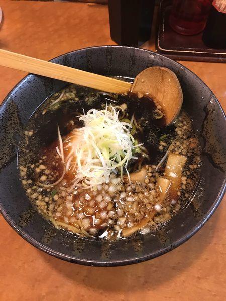 「焦がし醤油ラーメン」@無双 三軒茶屋店の写真