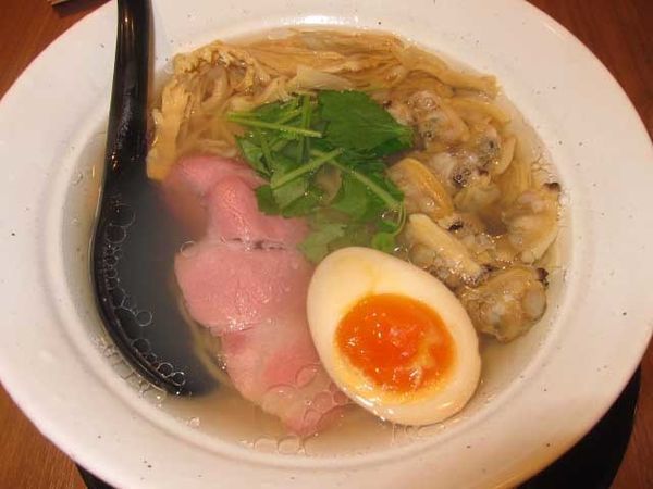 「貝だし香味らーめん　900円（限定）」@麺処直久 新橋店の写真