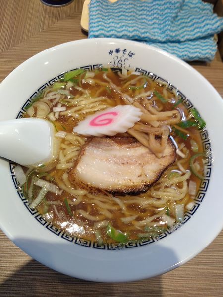 「中華そば 白 680円 手もみ麺」@中華そば 六感堂の写真
