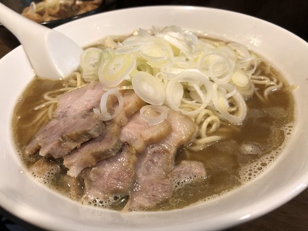 「比内鶏肉そば」@自家製麺 伊藤 浅草店の写真