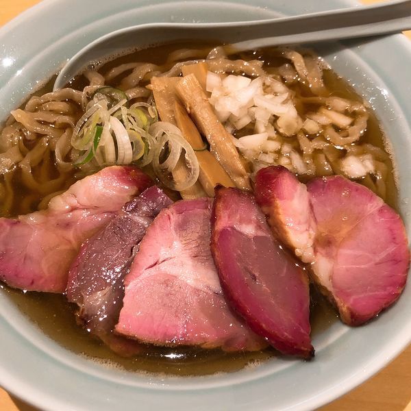 「中華そば ¥750＋チャーシューちょい増し ¥150」@中華そば 麦萬の写真