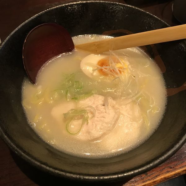 「鶏白湯ラーメン（￥580）※」@おやどり焼鳥 なか田 糀谷店の写真
