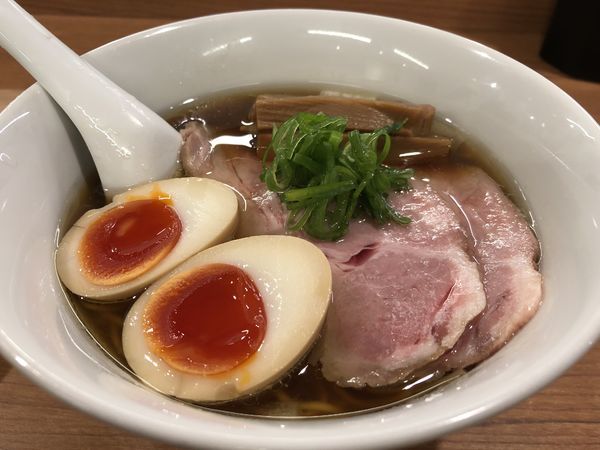 「特製煮干そば」@らぁ麺 時は麺なりの写真