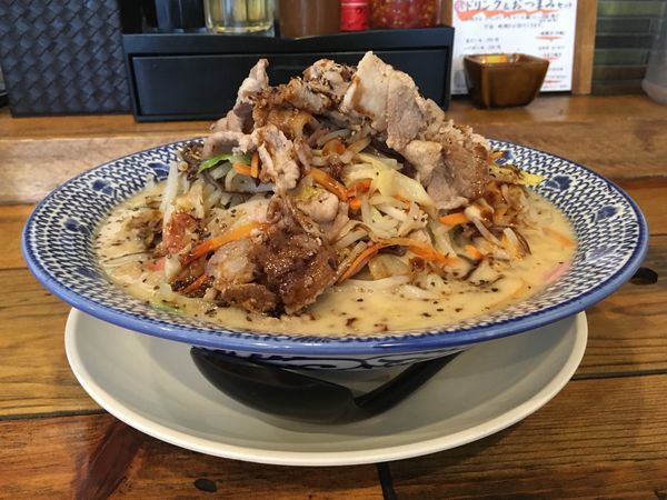 「黒ちゃんぽん（中）＋肉増＋野菜増」@じげもんとんの写真