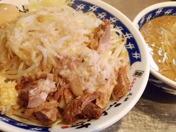 「つけ麺＋味玉（野菜多めニンニク脂）」@らーめん大 平井店の写真