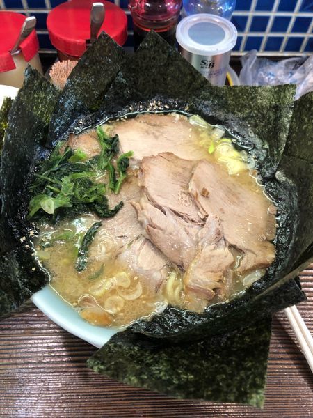「豚骨醤油チャーシュー麺」@げんこつの写真
