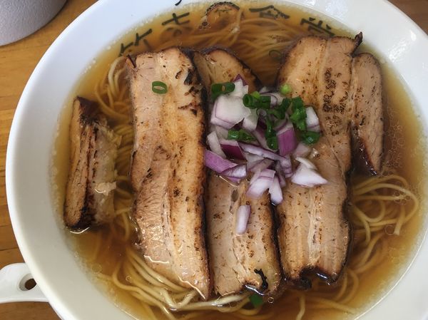 「鶏と煮干しの炙りチャーシュー麺」@ラーメン専科 竹末食堂の写真