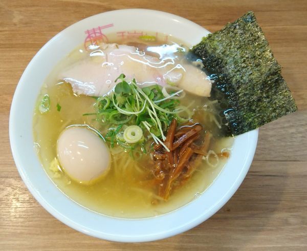 「しおそば＋味玉」@はつがい商店の写真