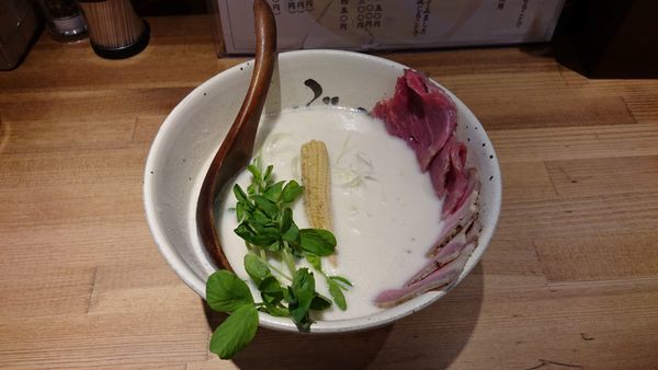 「牛白湯 肉増し」@牛骨ラーメン ぶっこ志 北浜店の写真