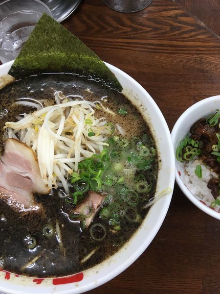 「ラーメン＋半豚まんま」@なんつッ亭 秦野本店の写真