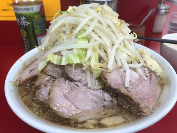 「小豚（にんにく）＋生卵¥850」@ラーメン二郎 神田神保町店の写真