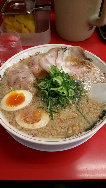 「特製醤油味玉ラーメン大盛(850円)」@魁力屋 白井店の写真