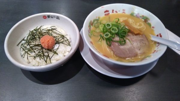 「ラーメン（こっさり）明太子飯」@天下一品 上永谷店の写真