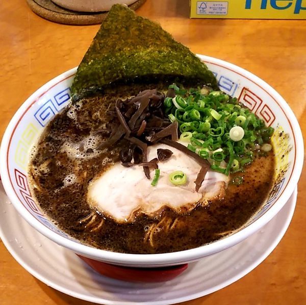 「黒豚骨ラーメン(醤油)」@つけ麺中華そば 節 本八幡店の写真