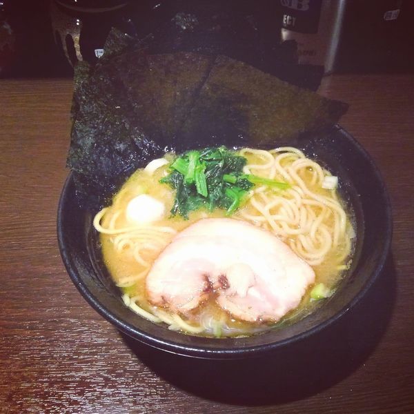 「豚骨醤油ラーメン(海苔増し)」@家系ラーメン 壱壱家の写真