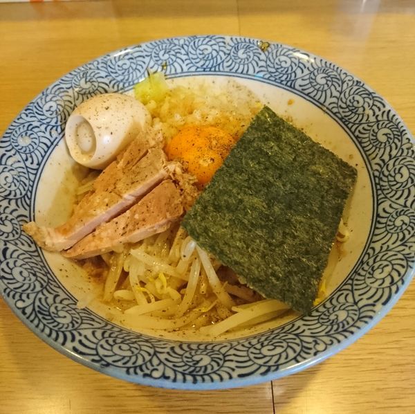 「まぜそば 味玉」@らーめん・つけめん 虎心の写真