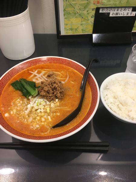 「楽山担々麺 (800円) + 白飯 小 (150円)」@成都担担面の写真
