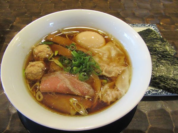 「特級醤油そば（１０００円）＋海苔１００円」@特級鶏蕎麦 龍介の写真