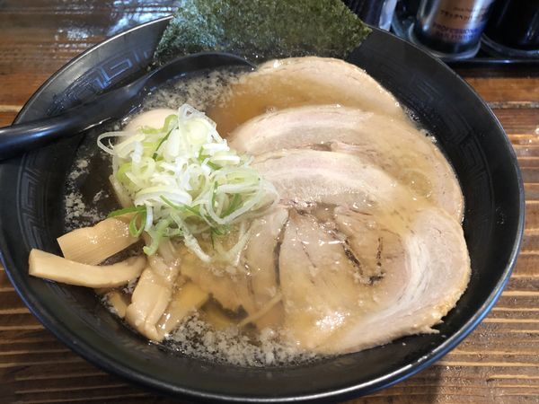 「チャーシューらー麺＋たまご」@麺屋さくらの写真