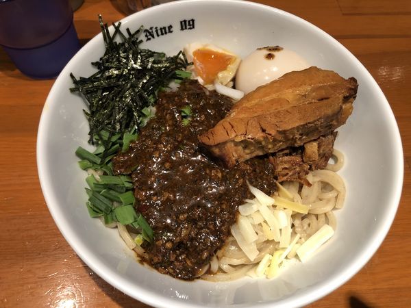 「贅沢油そばBlack」@麺Dining Number Nine 09の写真