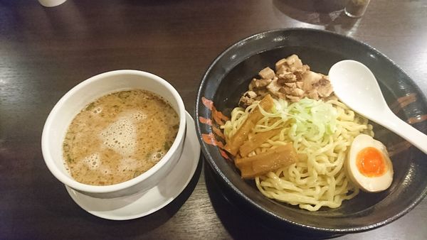 「味噌豚骨つけ麺」@高なべ 下岡本店の写真