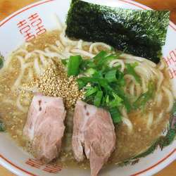 上海ラーメン（550円）