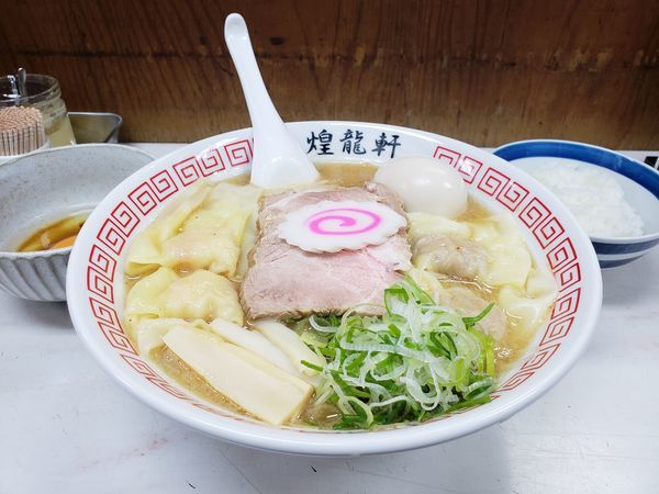 「特製味噌ラーメン　卵かけご飯並」@煌龍軒 大森店の写真