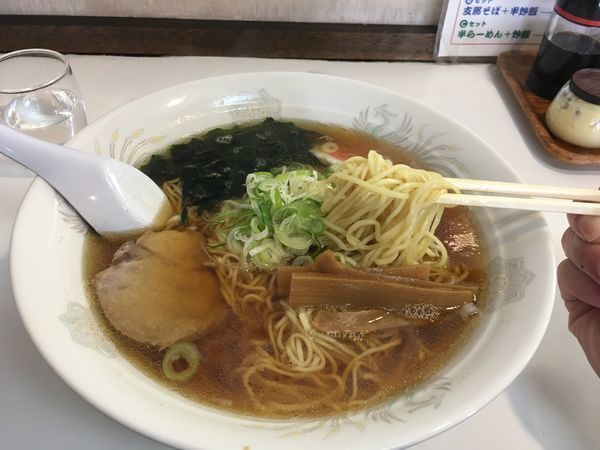 「支那そば(大盛り)」@飯城園の写真