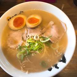 ラーメン大盛煮卵