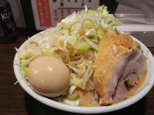 「味玉ラーメン 豚① 大盛」@ちばから 渋谷道玄坂店の写真