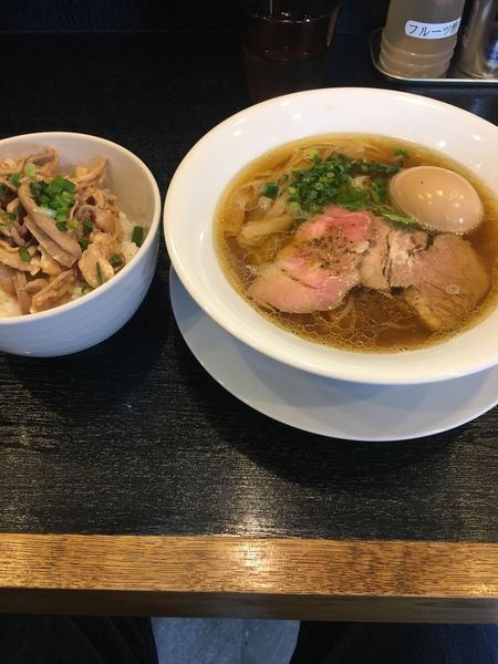 「醤油そば 味玉 ガツ丼」@麺屋 中川會 住吉店の写真