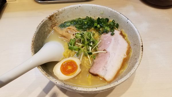 「塩ラーメン」@麺や けせらせらの写真