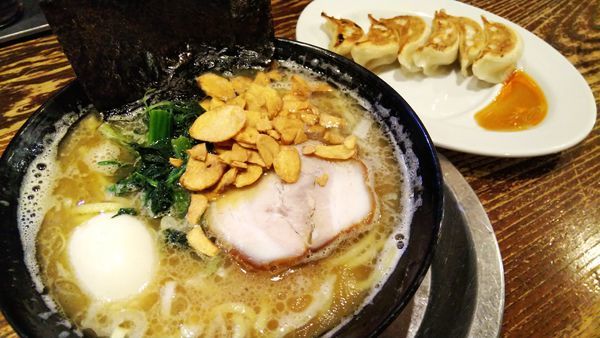 「Aランチ(正油とんこつラーメン+餃子)¥850」@あじゃあらの写真