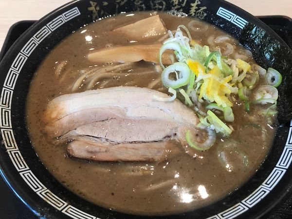 「濃厚中華そば 820円」@松戸富田製麺 三井アウトレットパーク木更津店の写真