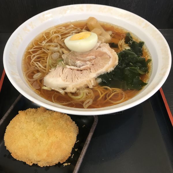 「ラーメン（￥480）＋コロッケ（クーポン）」@ゆで太郎 平河町店の写真